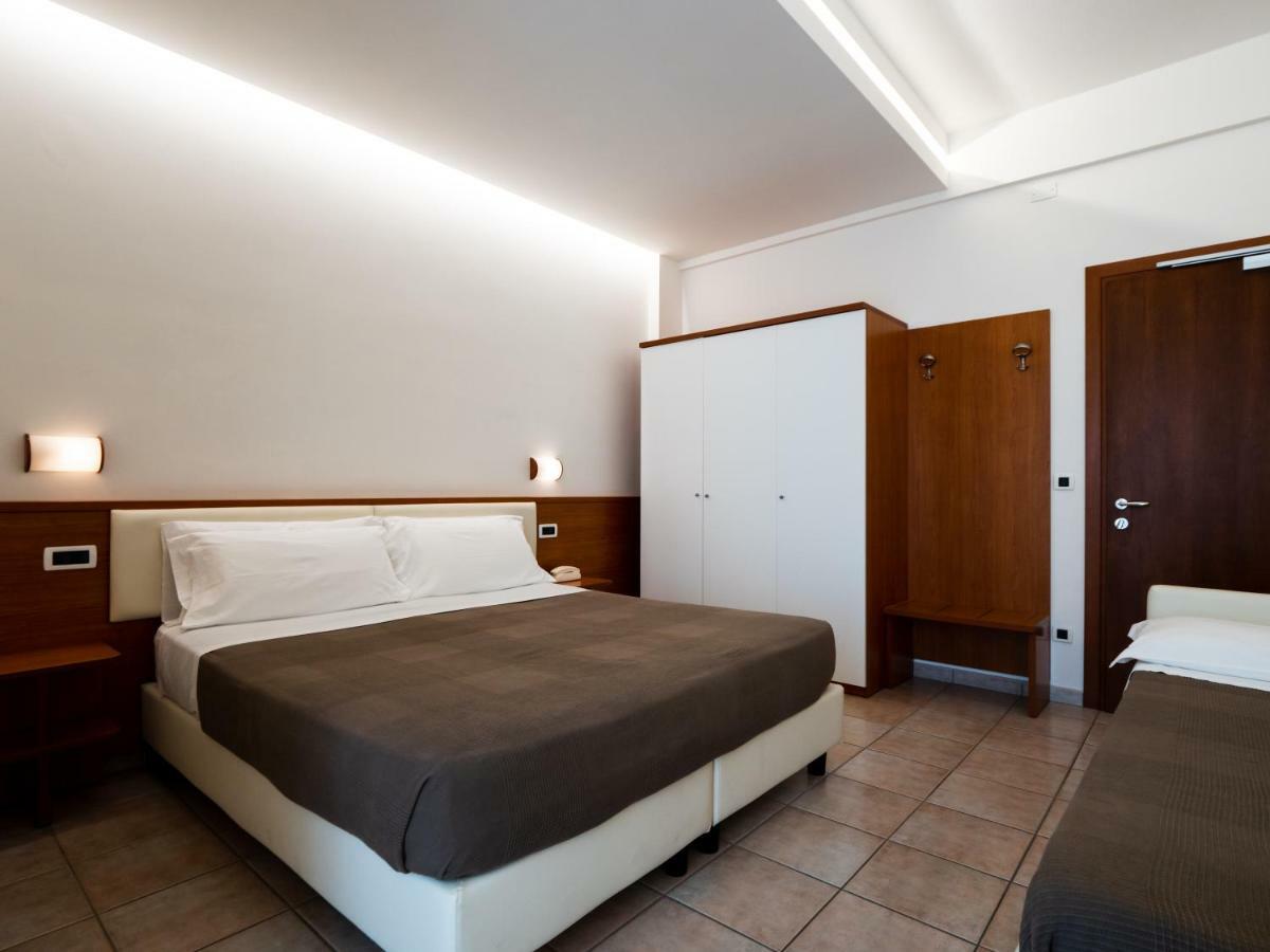 Hotel Florence Marotta Exterior foto